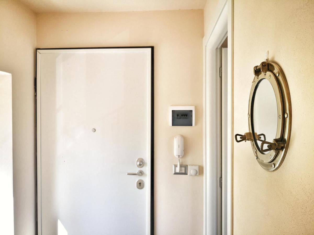 Appartamento Deluxe Con Terrazza Sul Mare Savona Luaran gambar